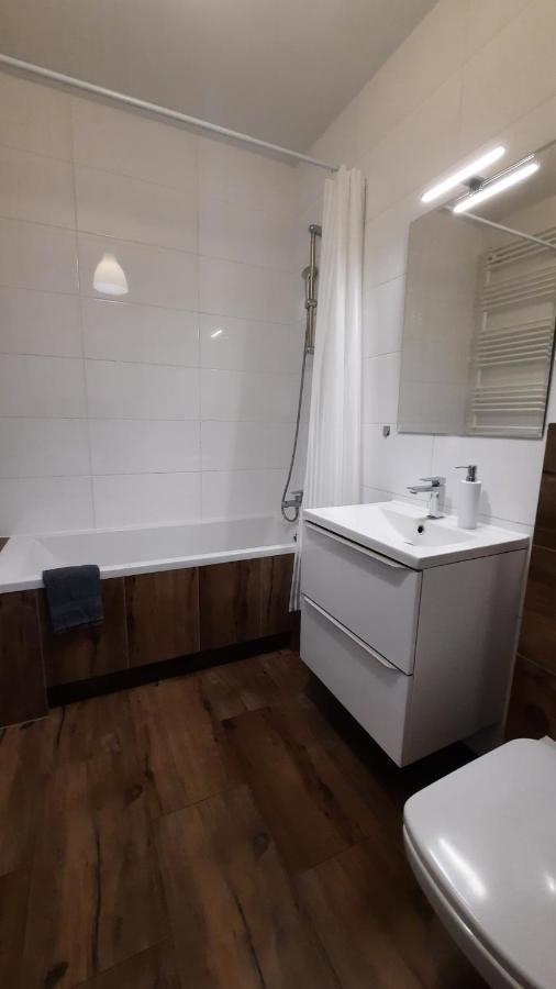 Ursa - Wygodny Apartament I Bezplatny Parking Na Miejscu Lejlighed Warszawa Eksteriør billede