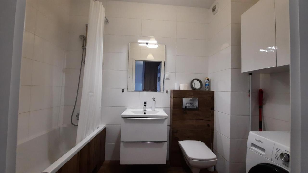Ursa - Wygodny Apartament I Bezplatny Parking Na Miejscu Lejlighed Warszawa Eksteriør billede